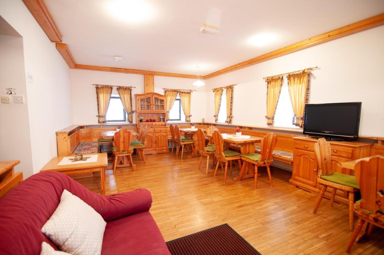 Guest House Vila Korosec 보베츠 외부 사진