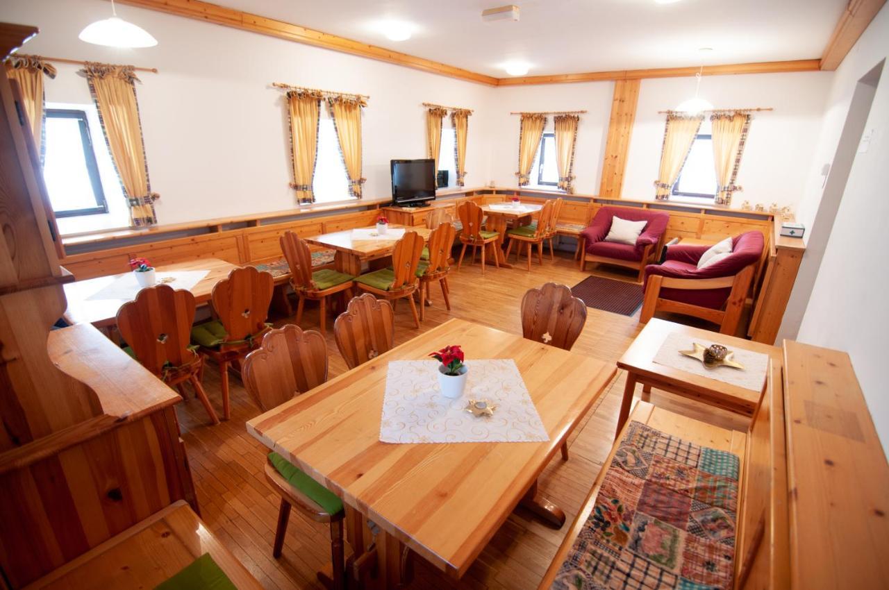 Guest House Vila Korosec 보베츠 외부 사진
